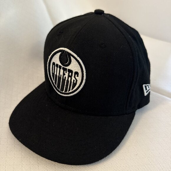 Edmonton Oilers NHL Official NewEra 59fifty Black and white Hat Wool Size 7 1/4 - Picture 1 of 9